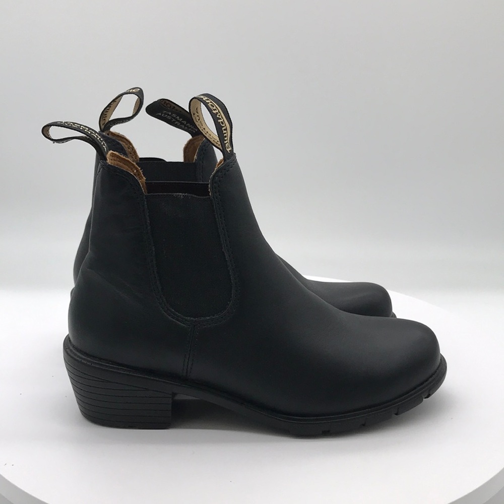 Blundstone womens  Chelsea Ankle Boots  size 7.5 US